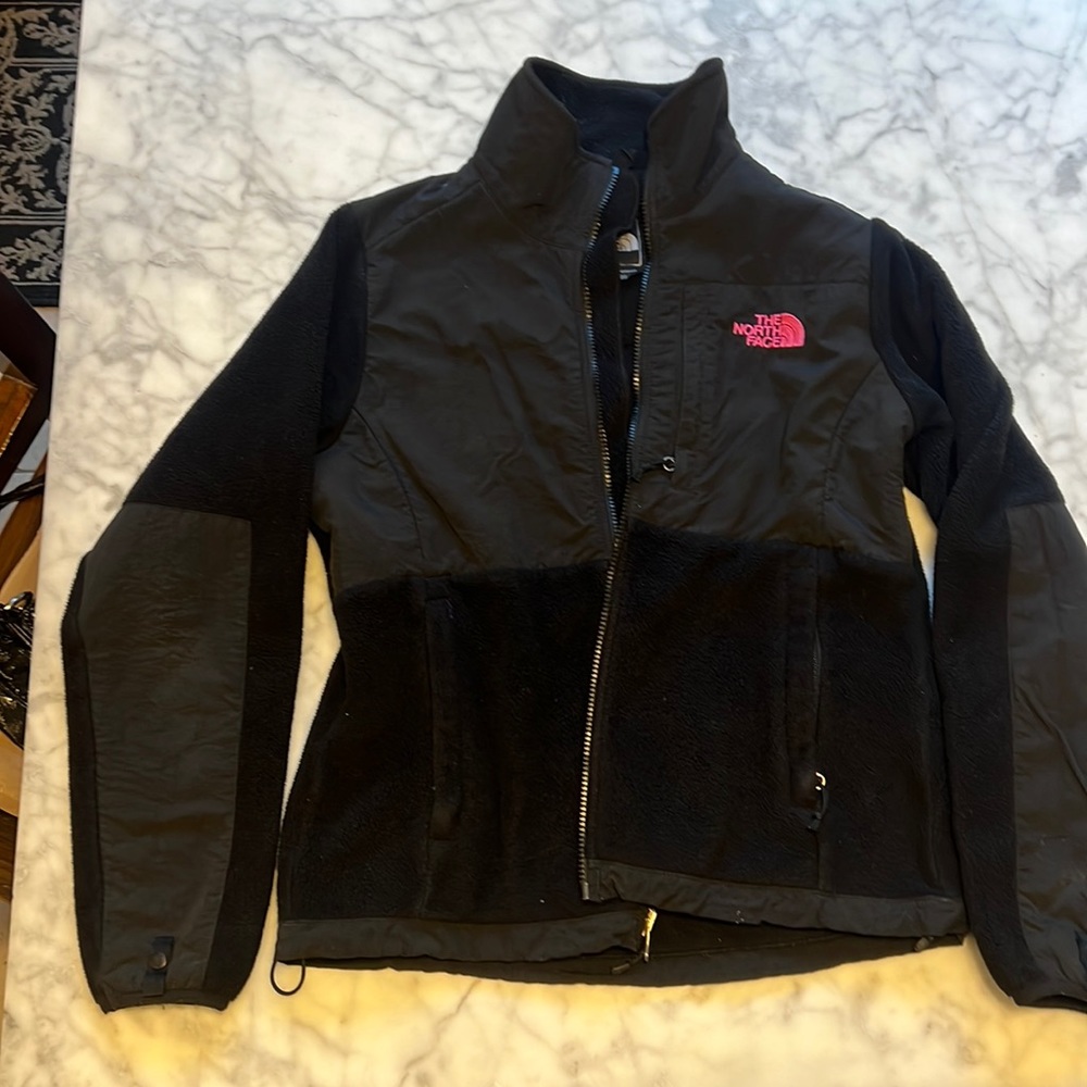 North face fleece women’s jacket - black. Great condition.